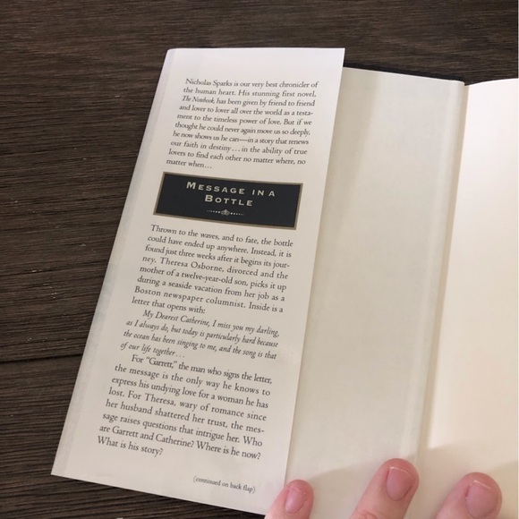 Message in a Bottle by: Nicholas Sparks hardback book - Picture 2 of 7